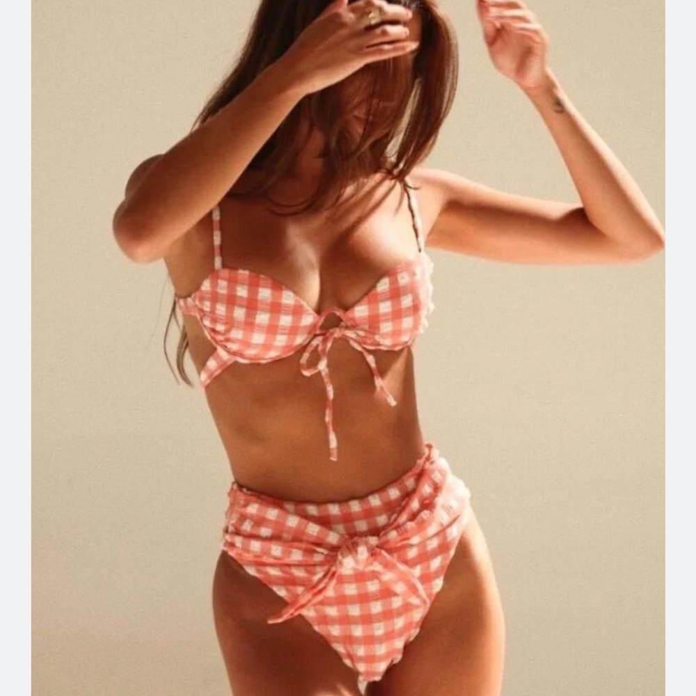 Montce |Gingham Tori
Bandeau Bikini 4 piece lot